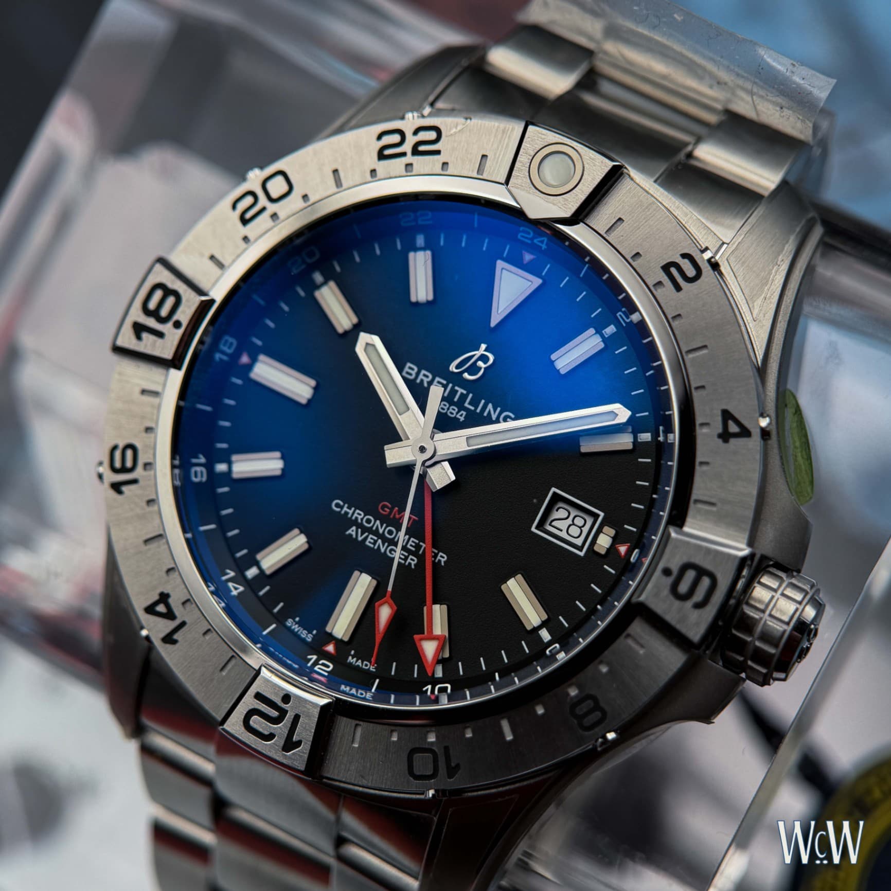Breitling Avenger Automatic GMT 44