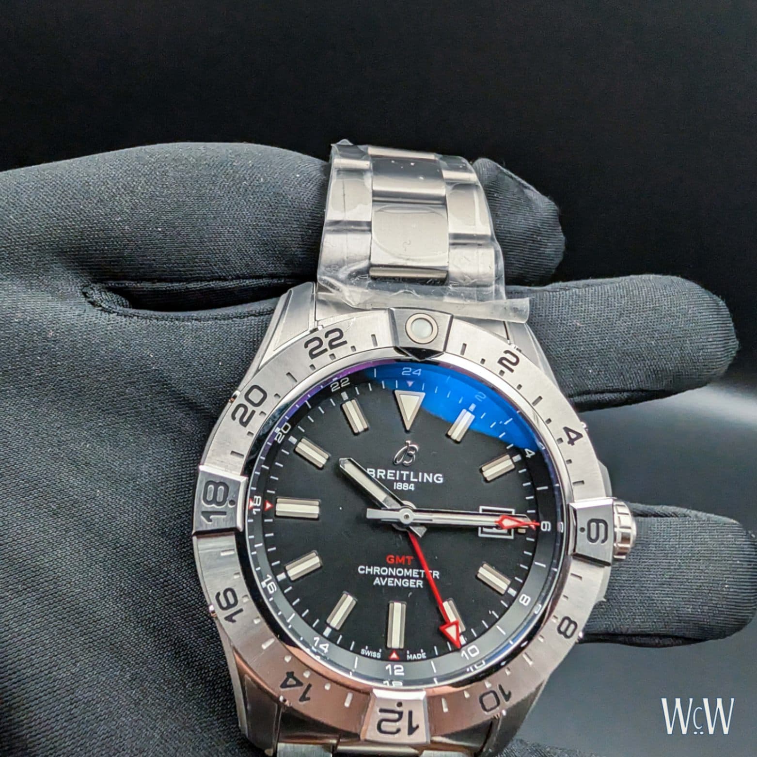Breitling Avenger Automatic GMT 44