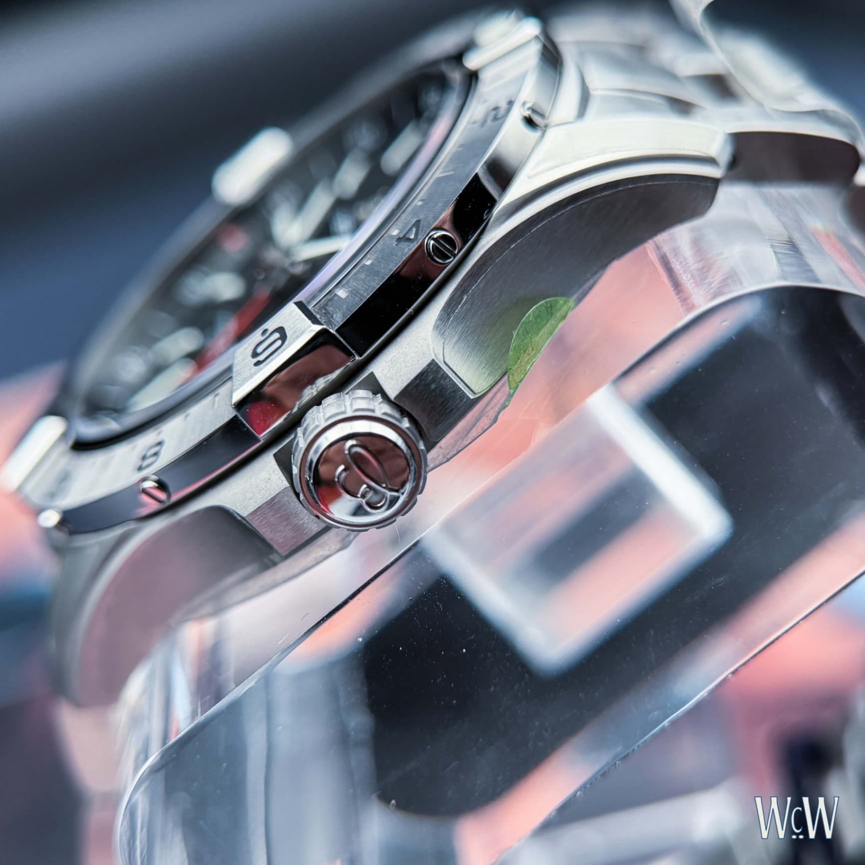Breitling Avenger Automatic GMT 44
